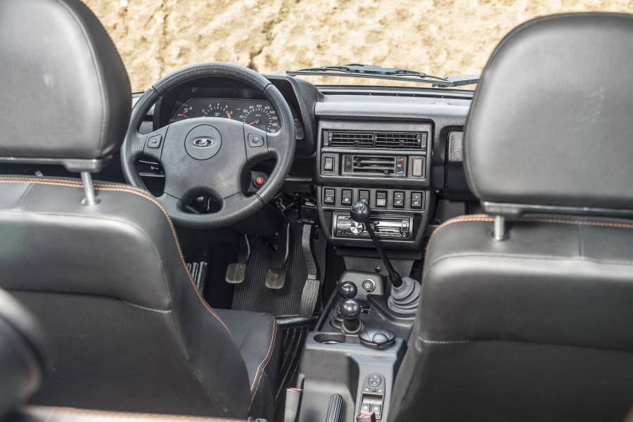 Интерьер Lada 4x4 Urban (21214-57) 2015 года  (GER) (фото 10 из 13)